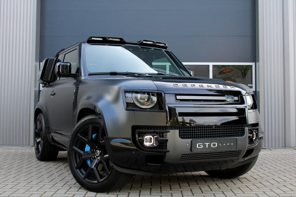 Land Rover Defender (2022) — foto 1