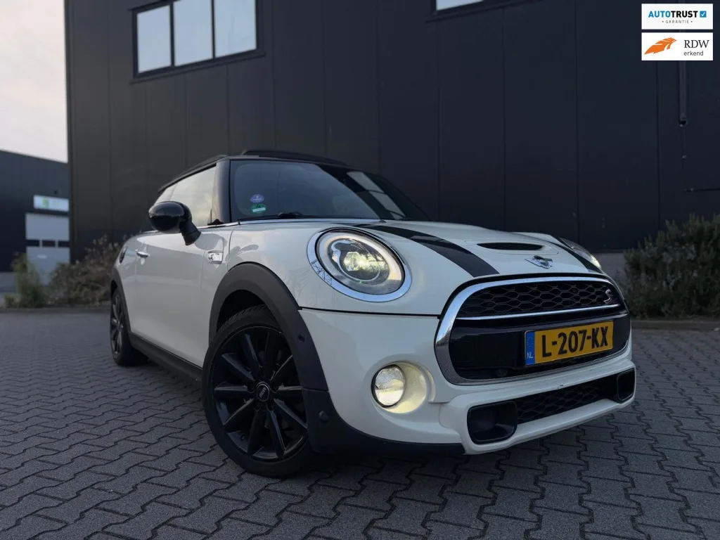 MINI Cooper S (2016) — foto 1