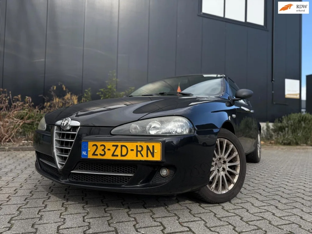 Alfa Romeo 147 (2008) — foto 1