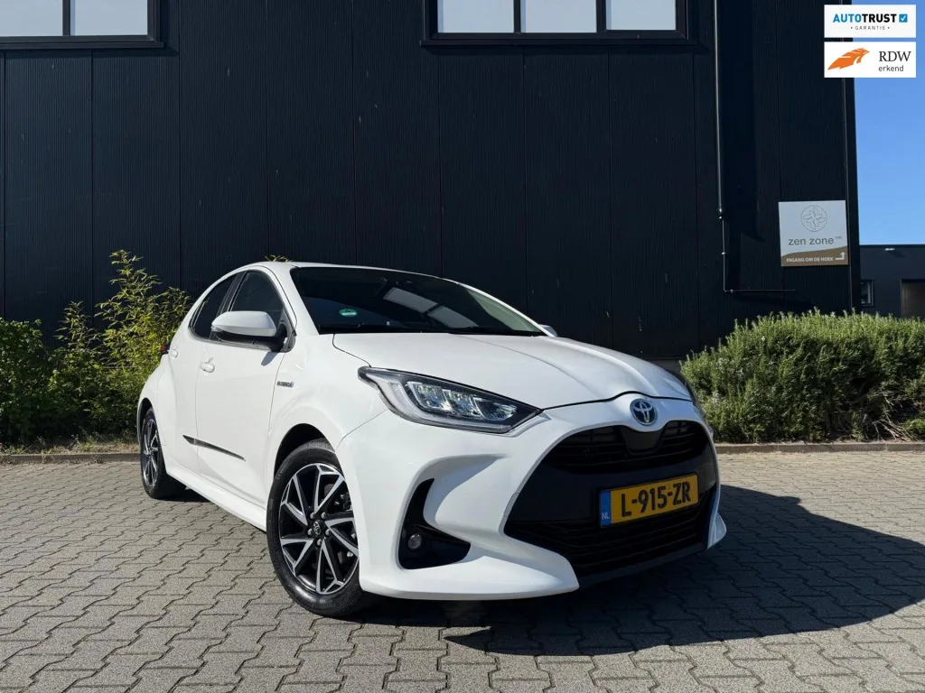 Toyota Yaris (2021) — foto 1