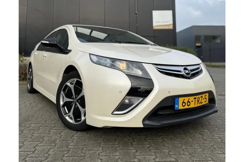 Opel Ampera (2012)