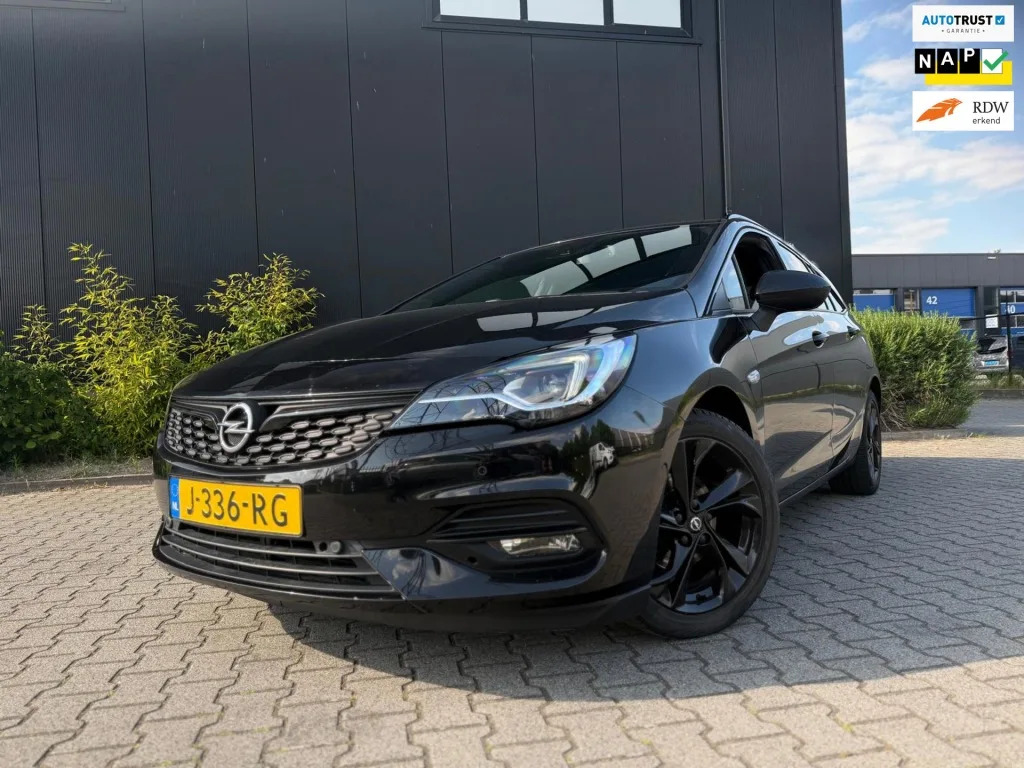 Opel Astra (2020) — foto 1
