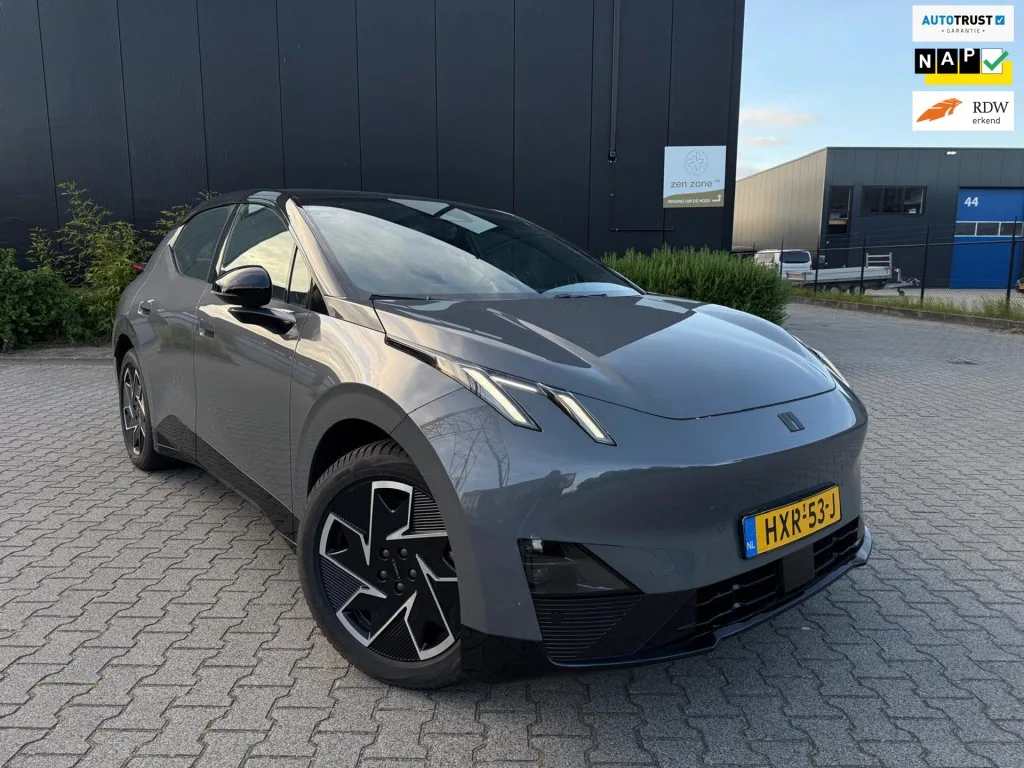 Lynk & Co 02 (2025) — foto 1