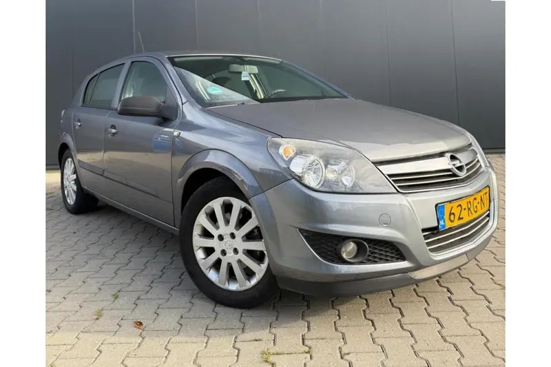 Opel Astra (2005)