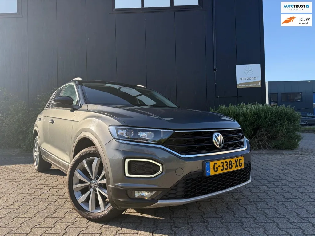 Volkswagen T-Roc (2019) — foto 1