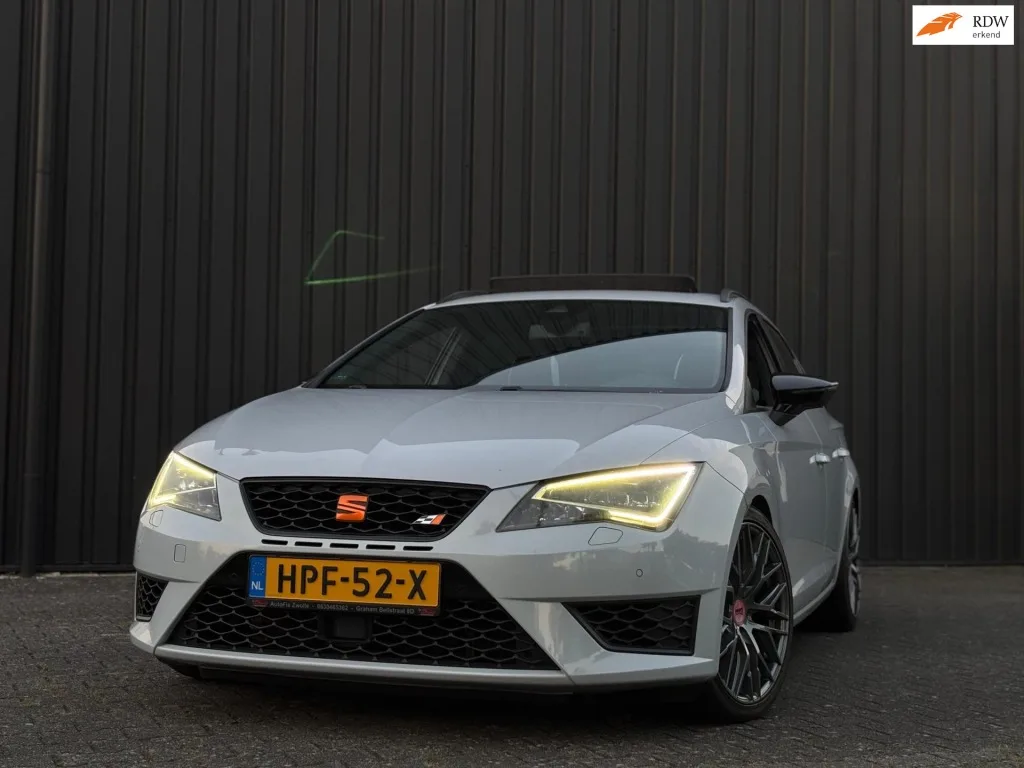 SEAT Leon (2015) — foto 1