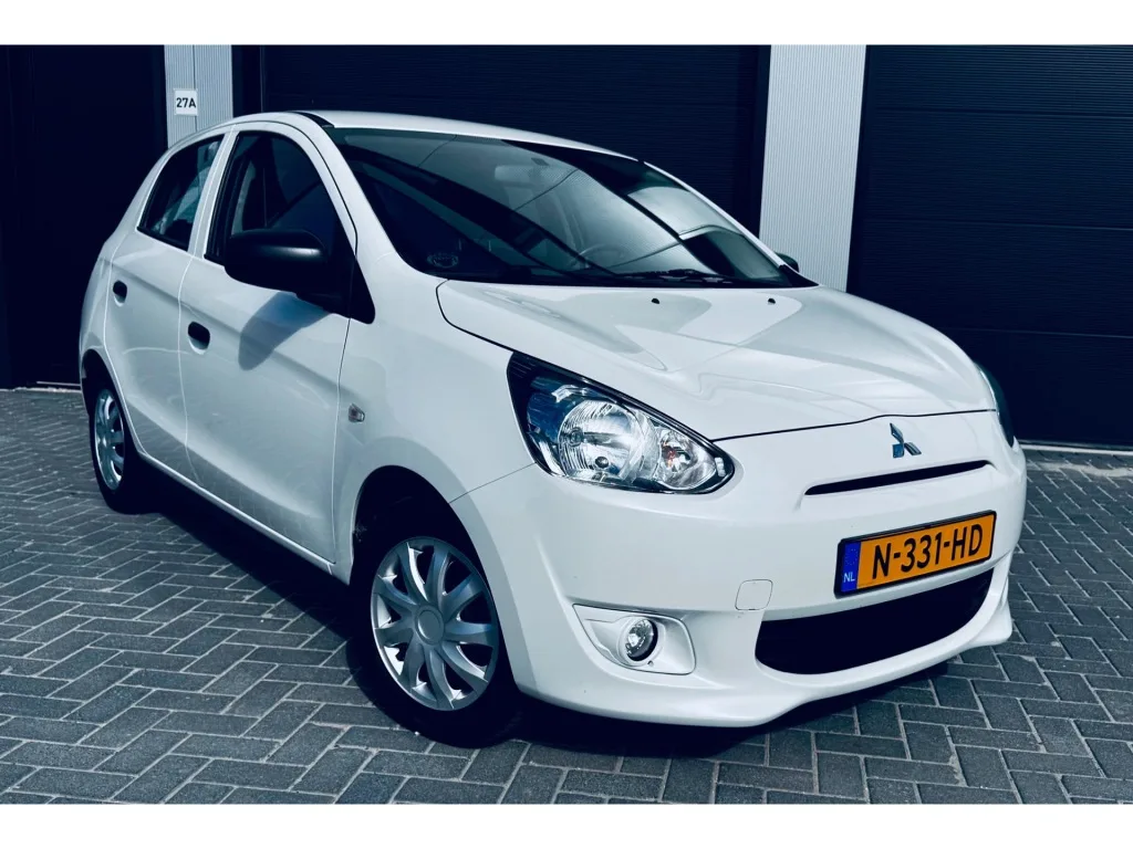 Mitsubishi Space Star (2015) — foto 1