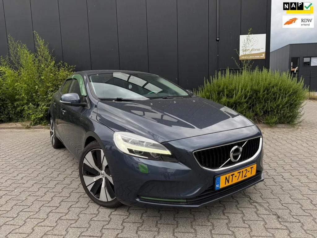 Volvo V40 (2017) — foto 1