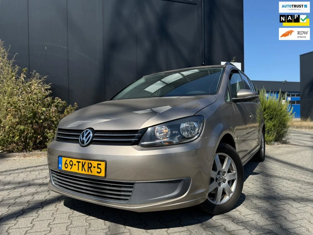 Volkswagen Touran (2012) — foto 1