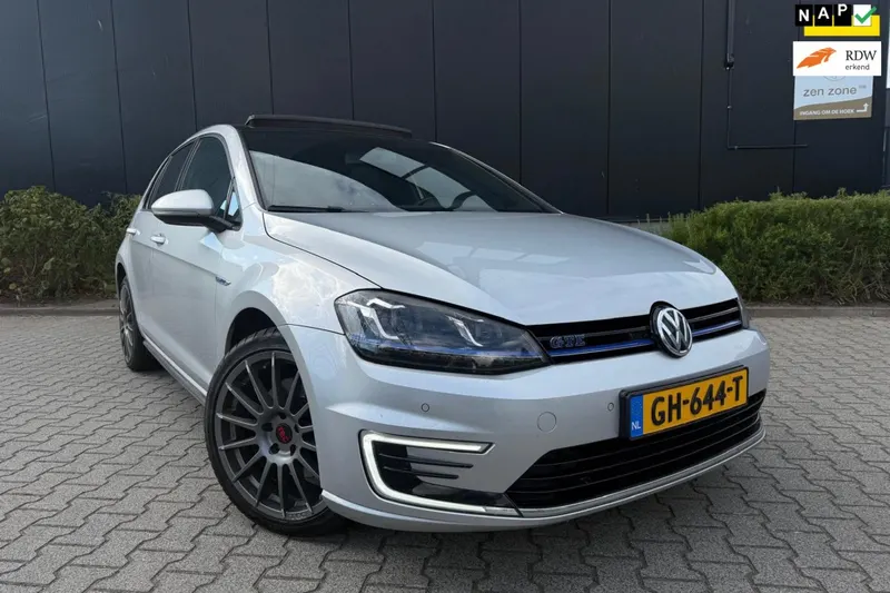 Volkswagen Golf (2015)