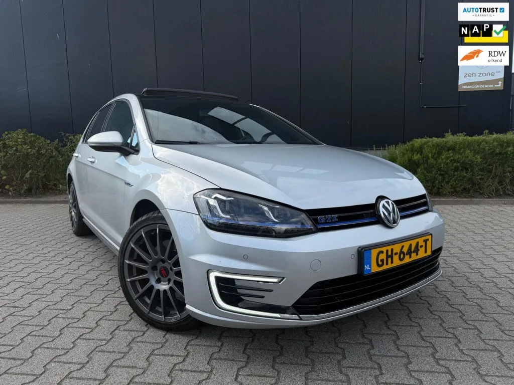 Volkswagen Golf (2015) — foto 1