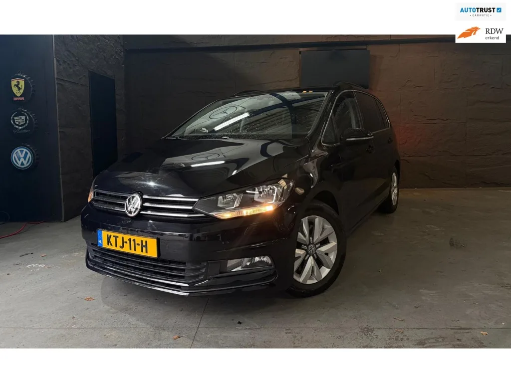 Volkswagen Touran (2016) — foto 1