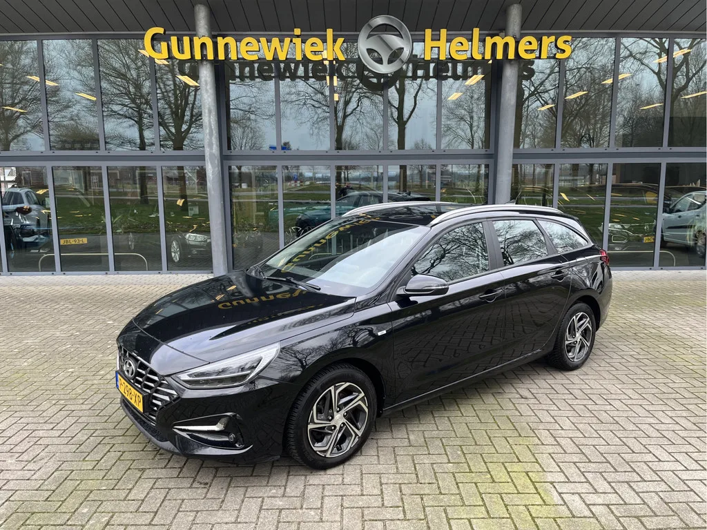 Hyundai i30 (2022) — foto 1