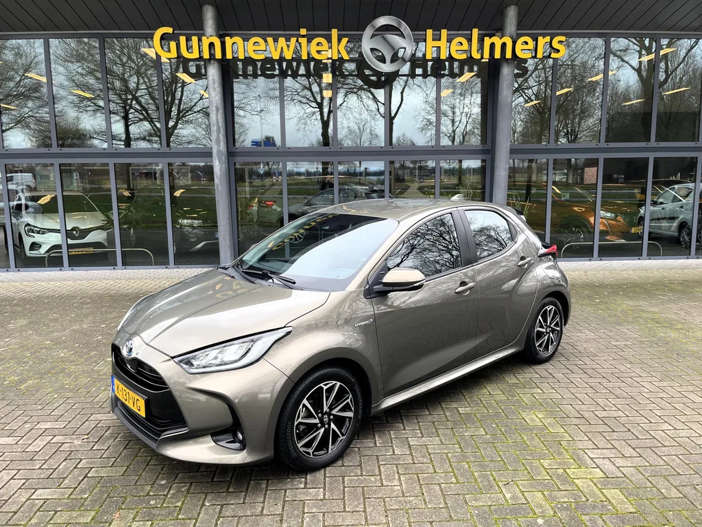Toyota Yaris (2021) — foto 1