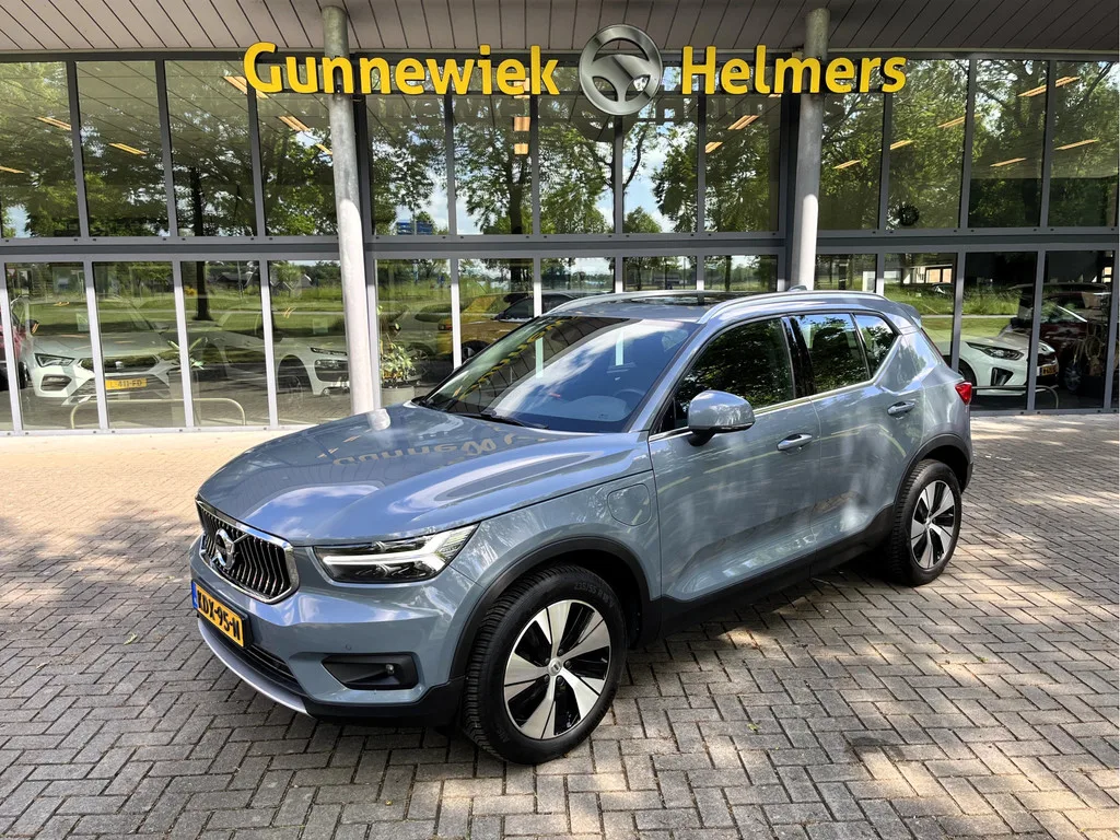Volvo XC40 (2021) — foto 1