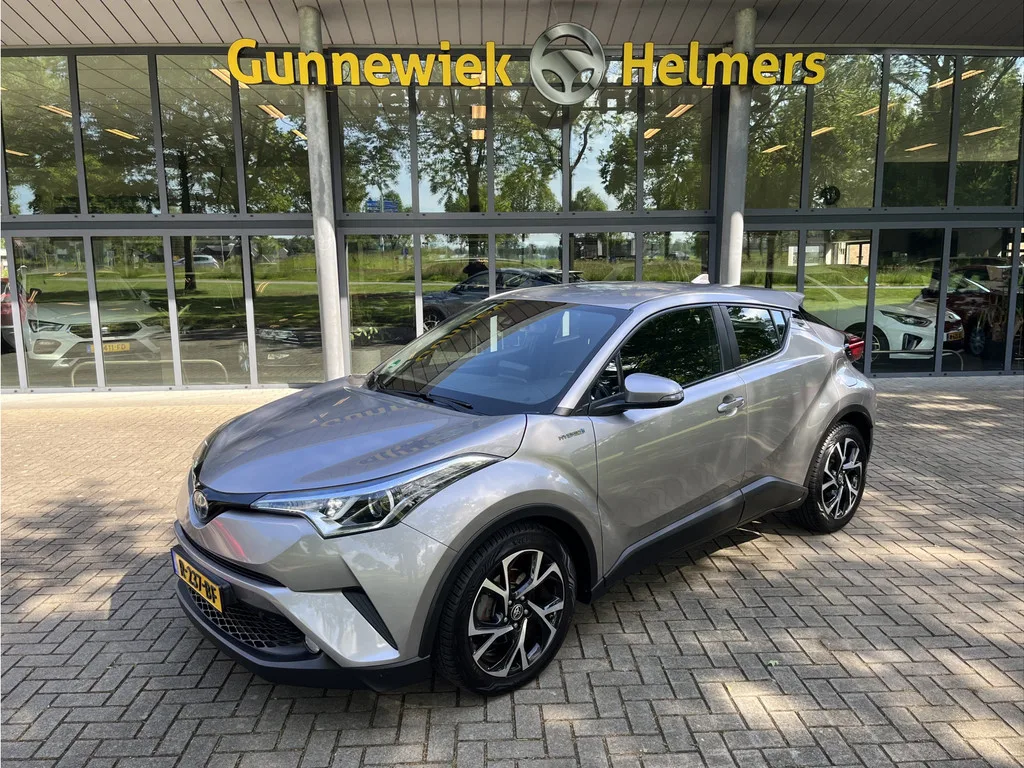 Toyota C-HR (2018) — foto 1