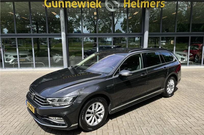 Volkswagen Passat (2023)