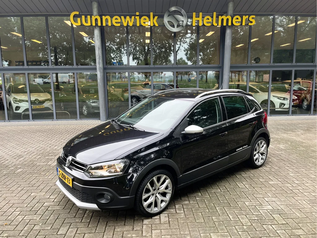 Volkswagen Polo (2015) — foto 1