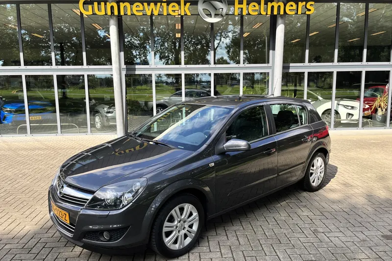 Opel Astra (2009)