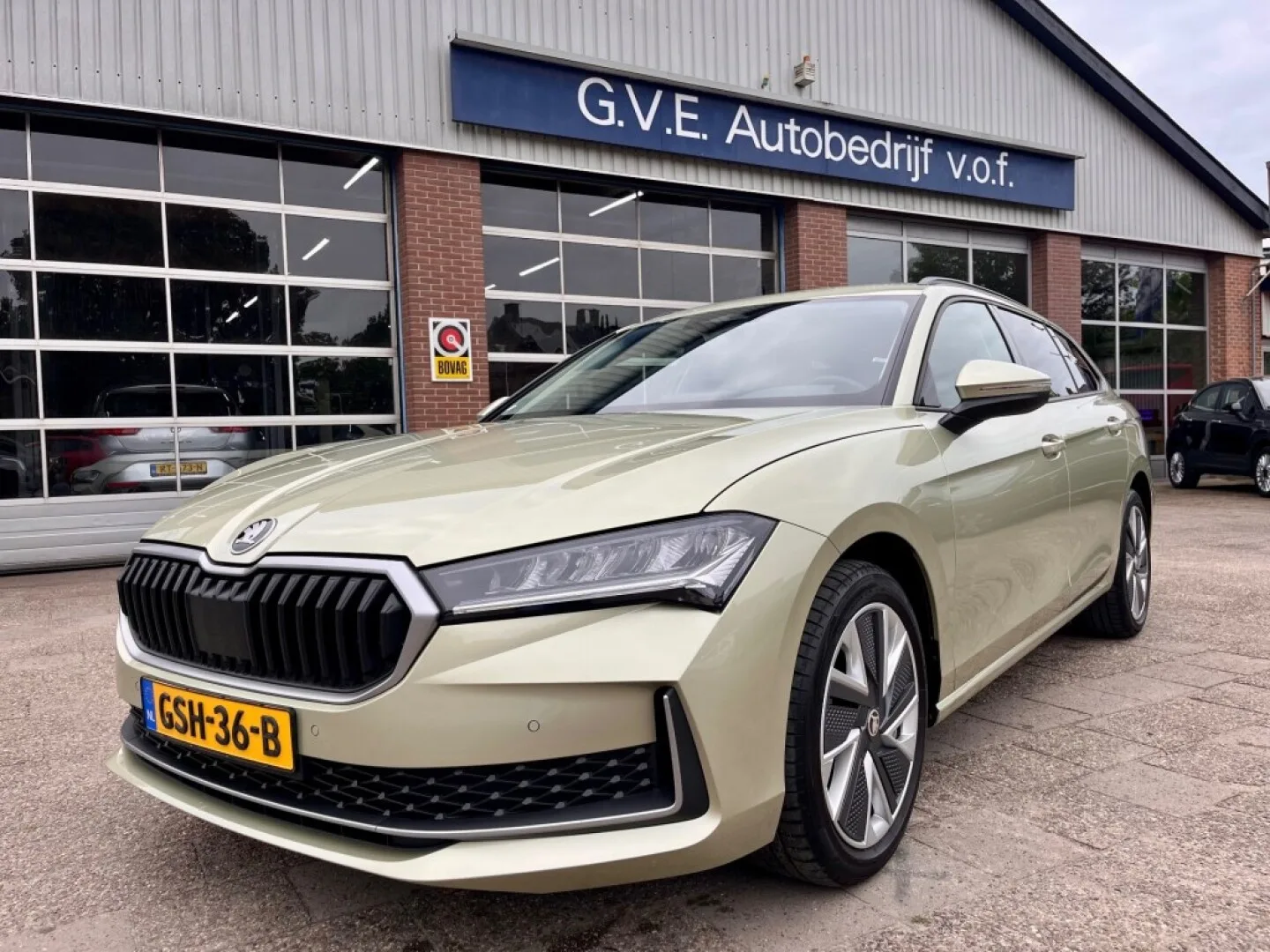 Škoda Superb (2024) — foto 1