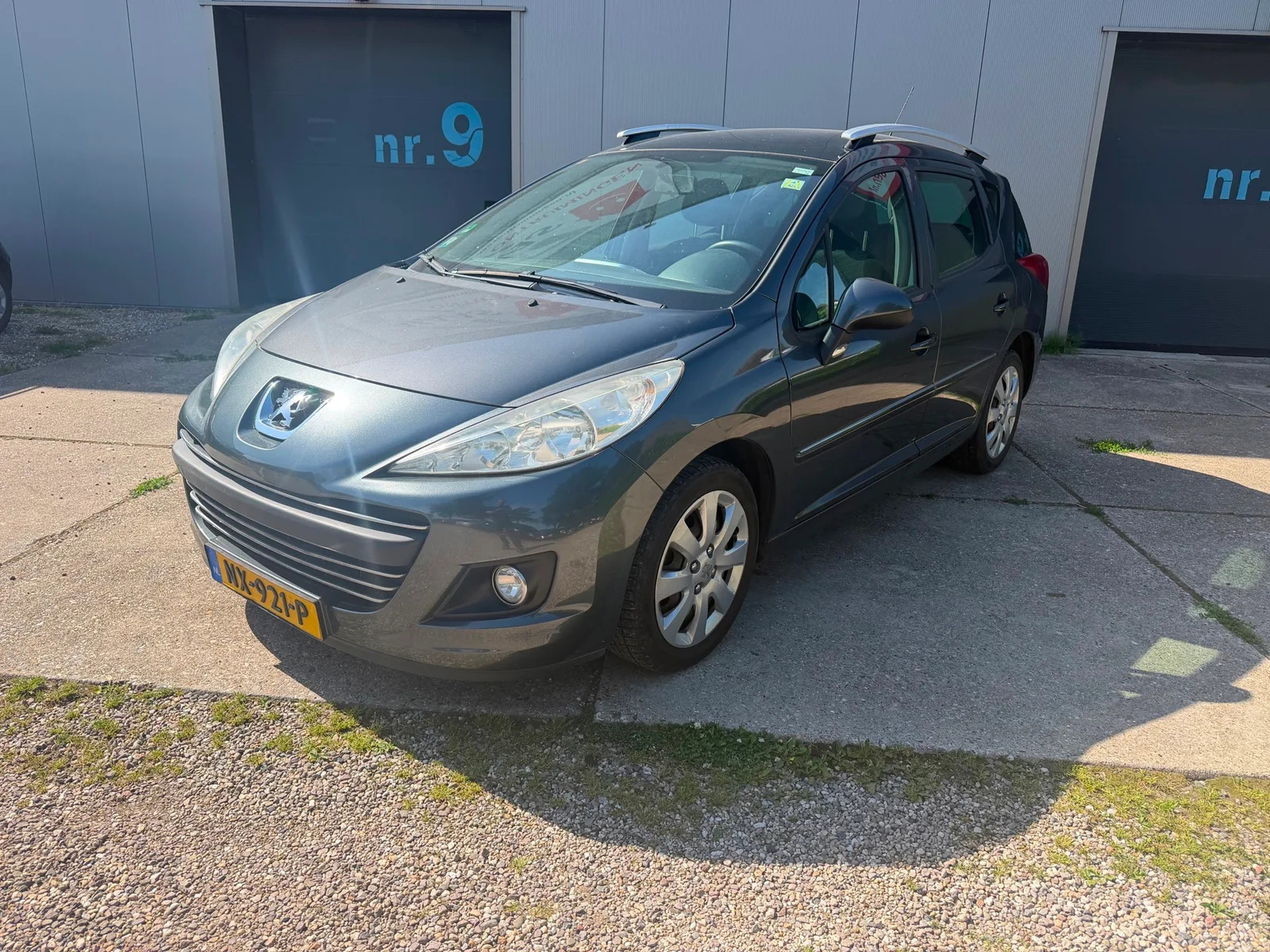 Peugeot 207 (2011) — foto 1