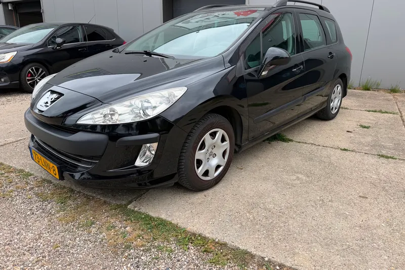 Peugeot 308 (2010)