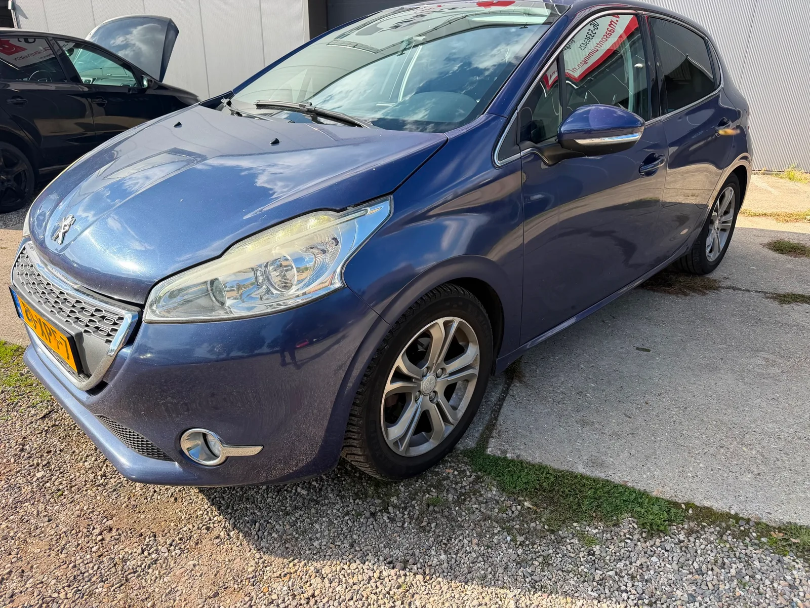 Peugeot 208 (2012) — foto 1