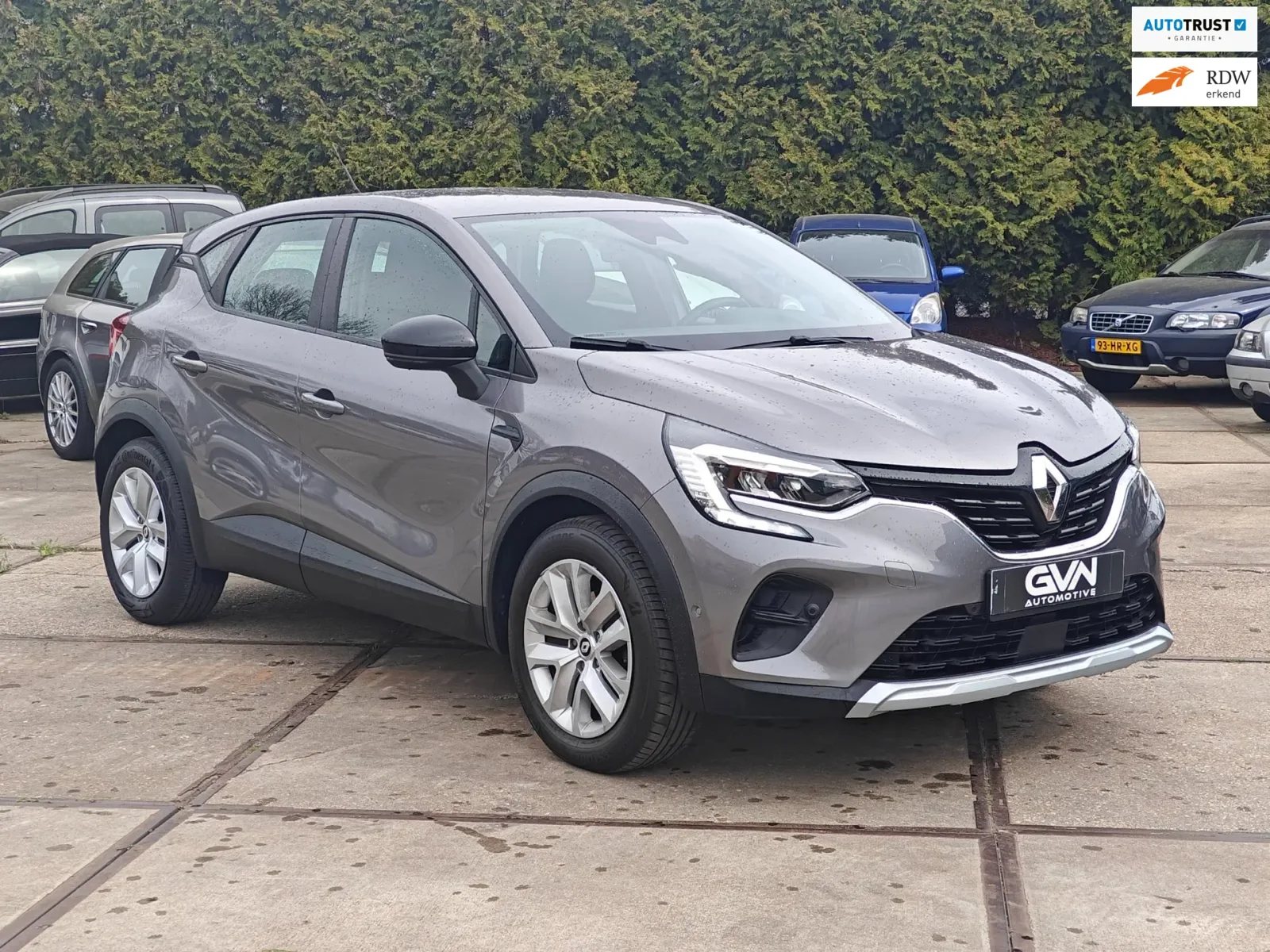 Renault Captur (2022) — foto 1