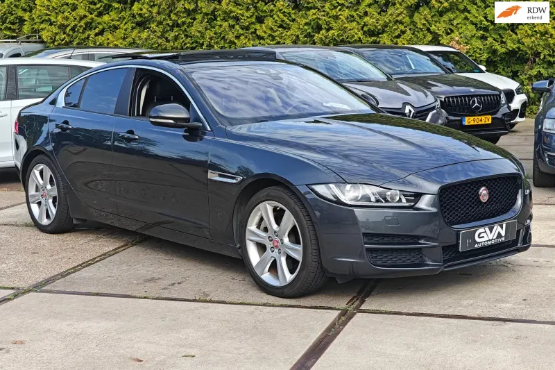 Jaguar XE (2018)