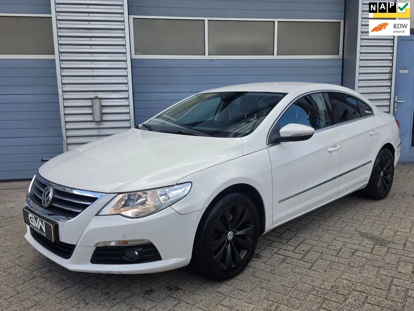 Volkswagen Passat (2010) — foto 1