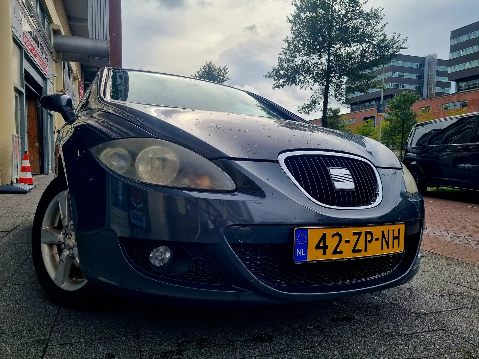 SEAT Leon (2008) — foto 1