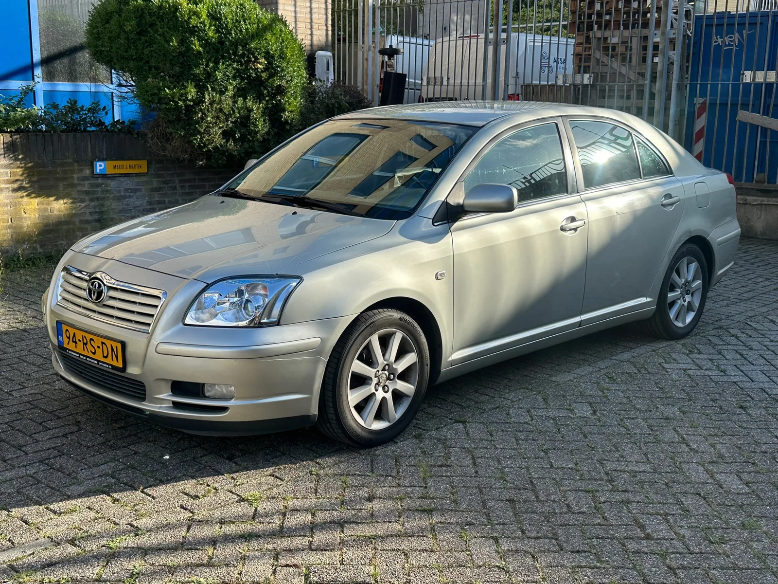 Toyota Avensis (2005) — foto 1