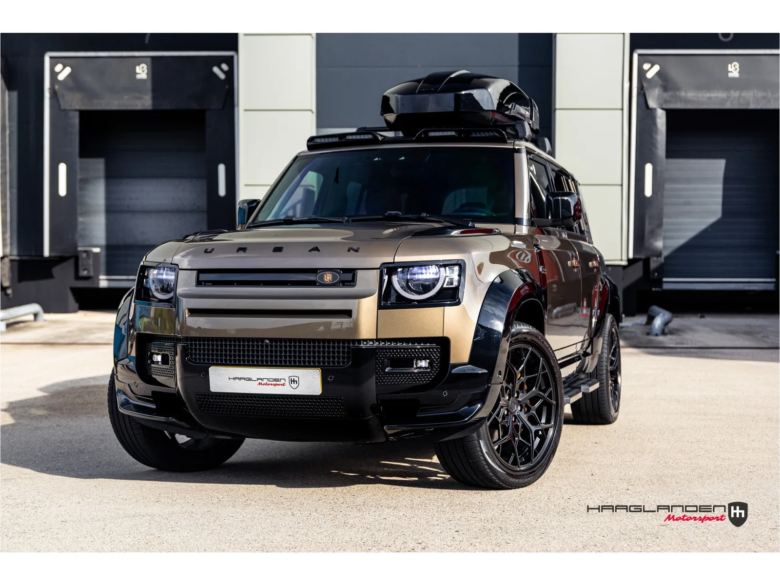 Land Rover Defender (2023) — foto 1