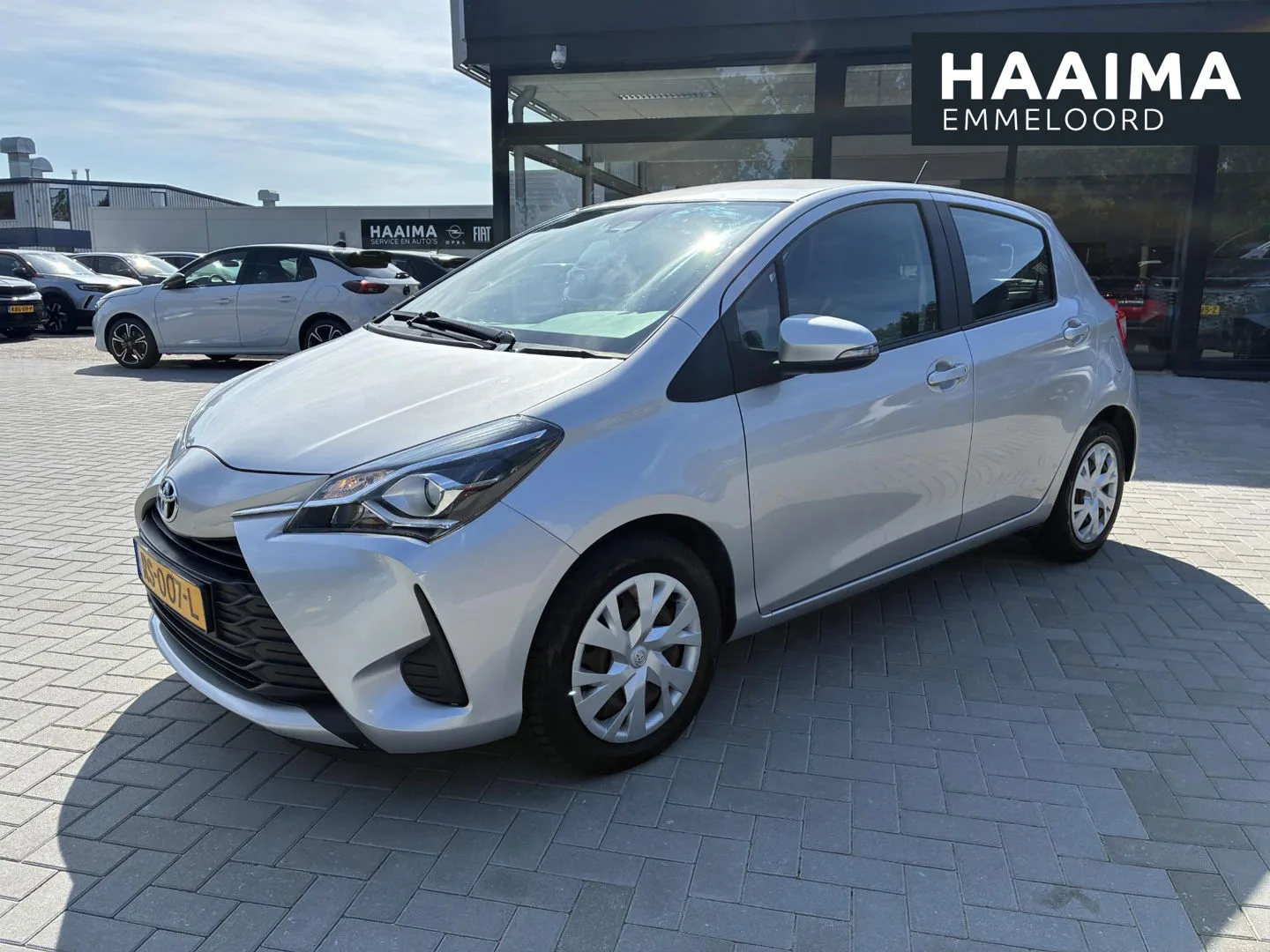 Toyota Yaris (2018) — foto 1