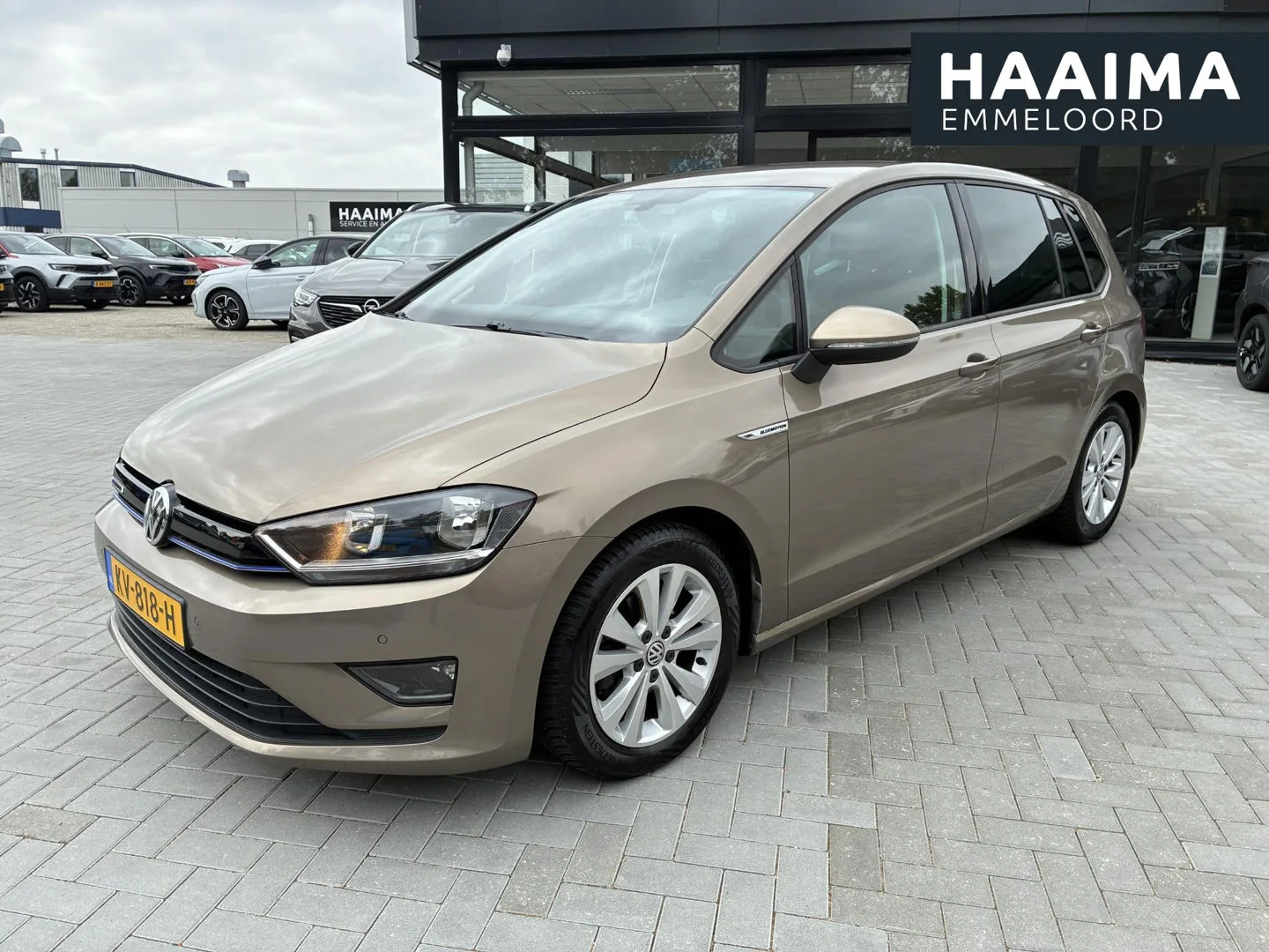 Volkswagen Golf Sportsvan (2017) — foto 1