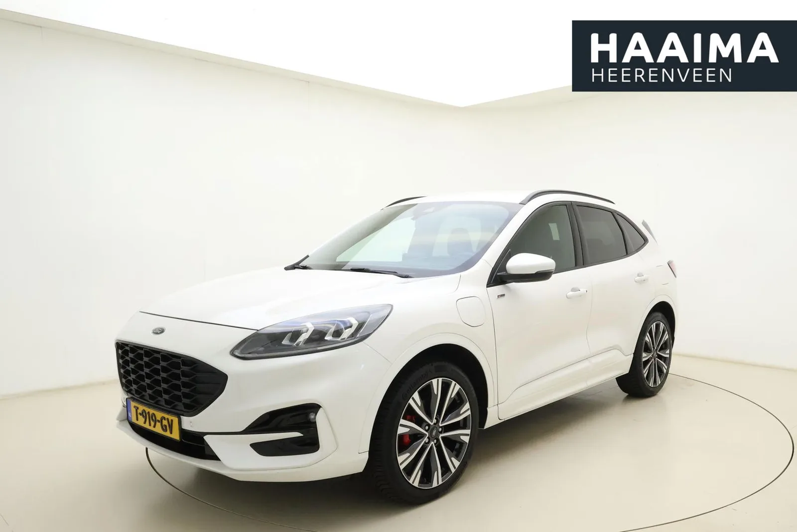 Ford Kuga (2021) — foto 1