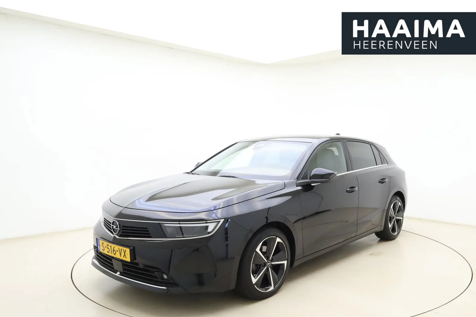 Opel Astra (2023) — foto 1