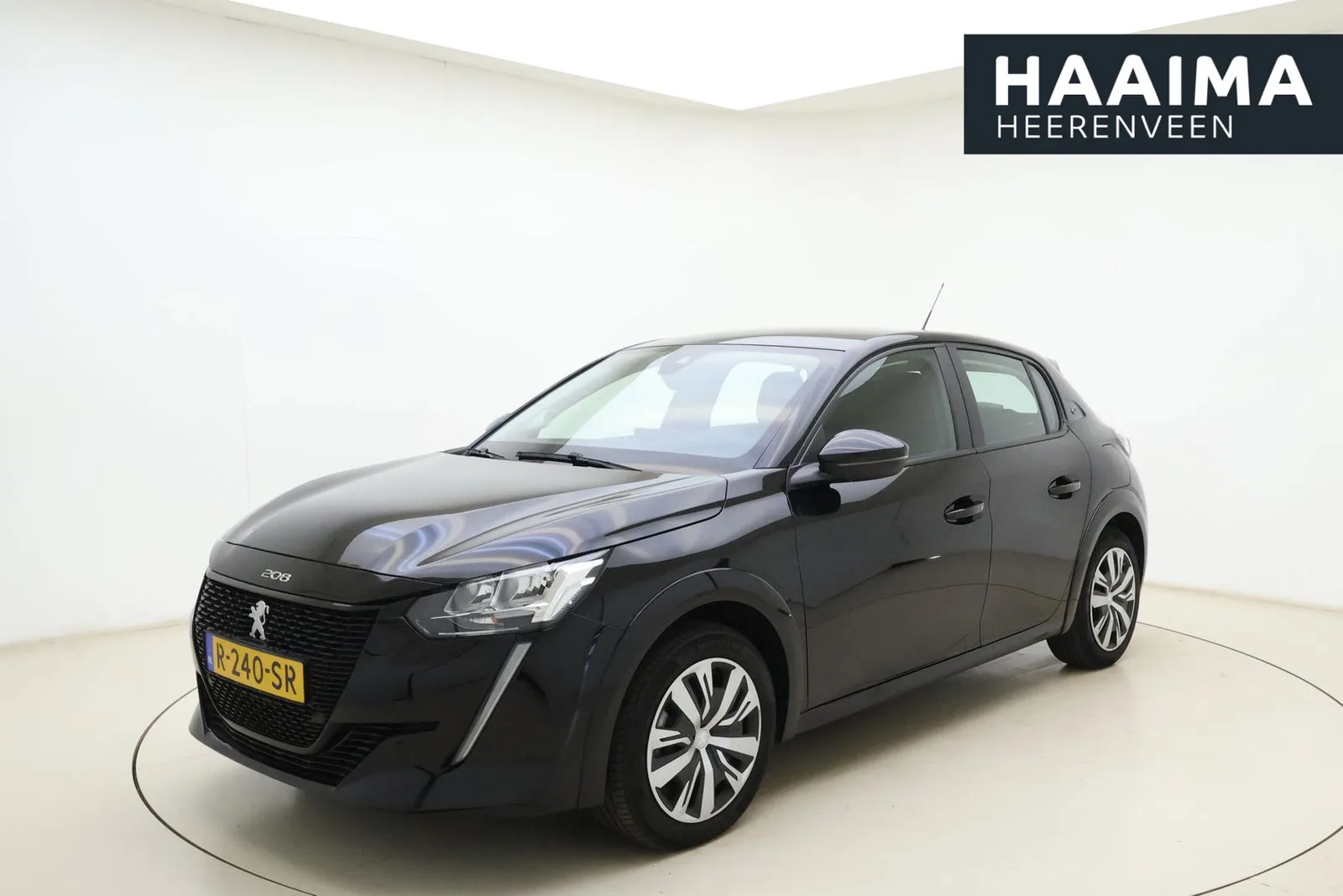 Peugeot e-208 (2022) — foto 1