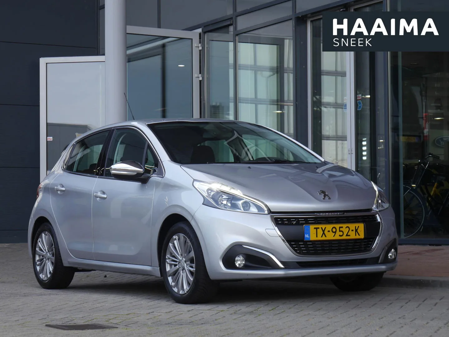 Peugeot 208 (2018) — foto 1