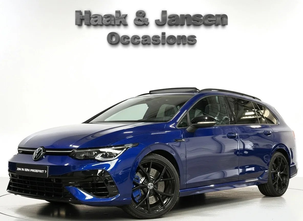 Volkswagen Golf (2022) — foto 1