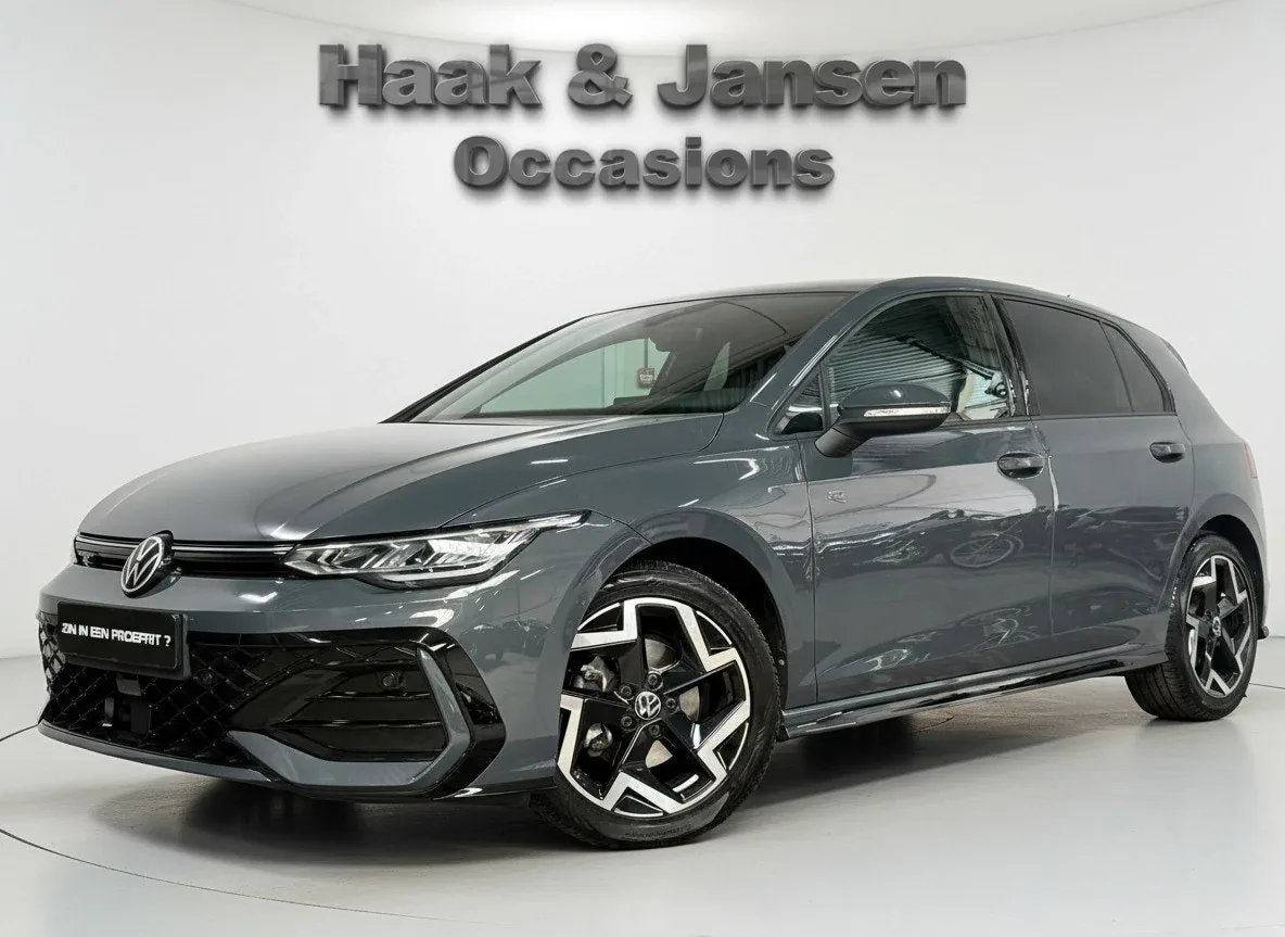 Volkswagen Golf (2025) — foto 1