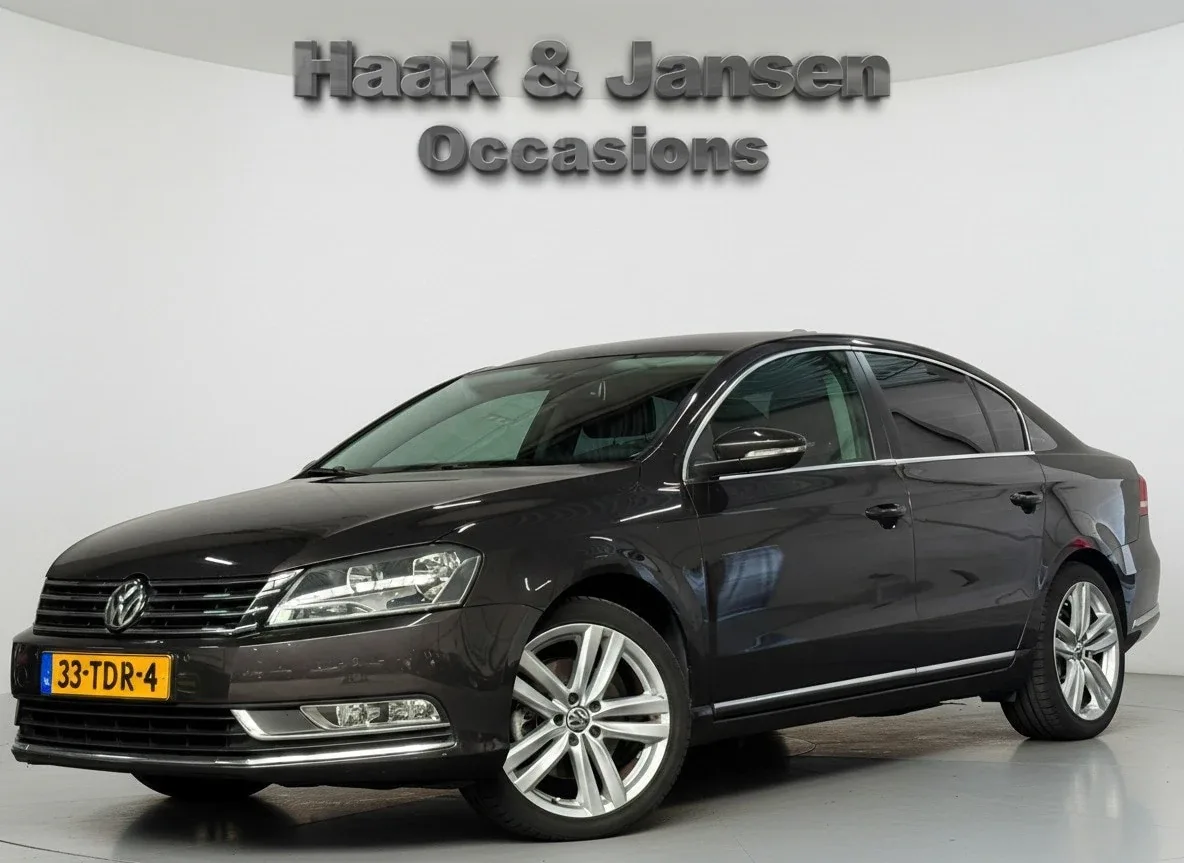 Volkswagen Passat (2012) — foto 1