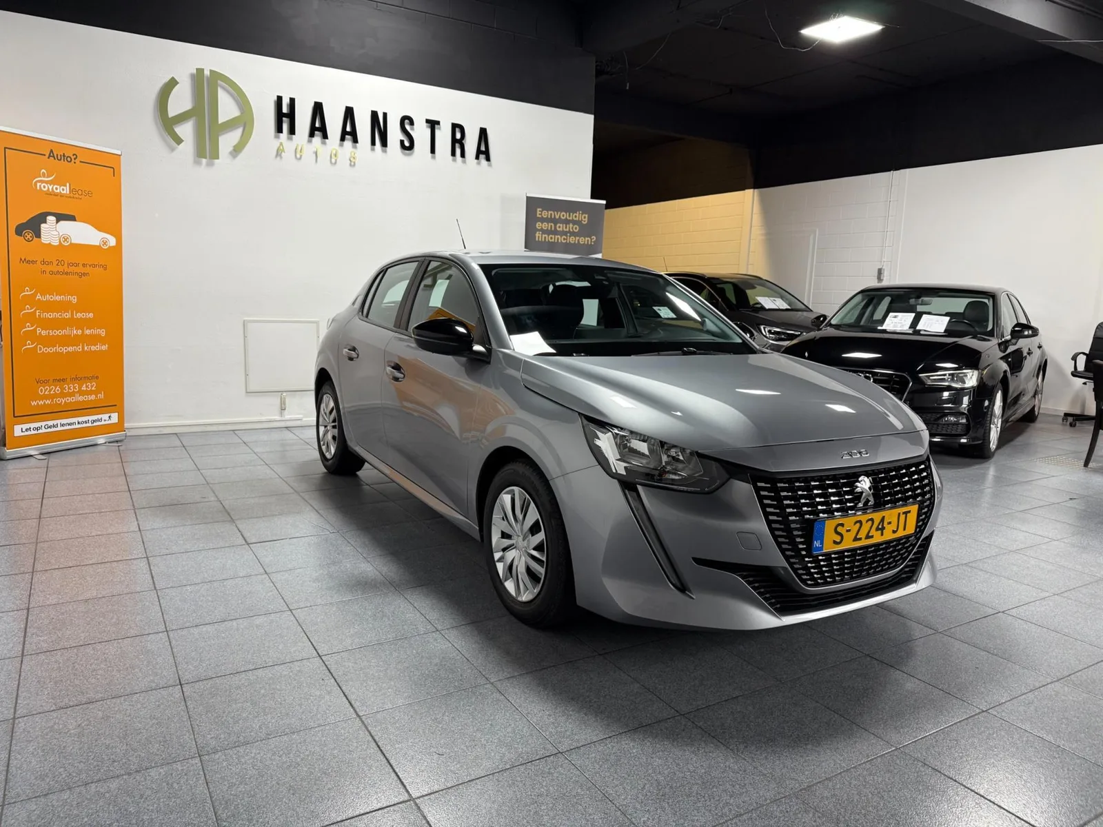Peugeot 208 (2023) — foto 1