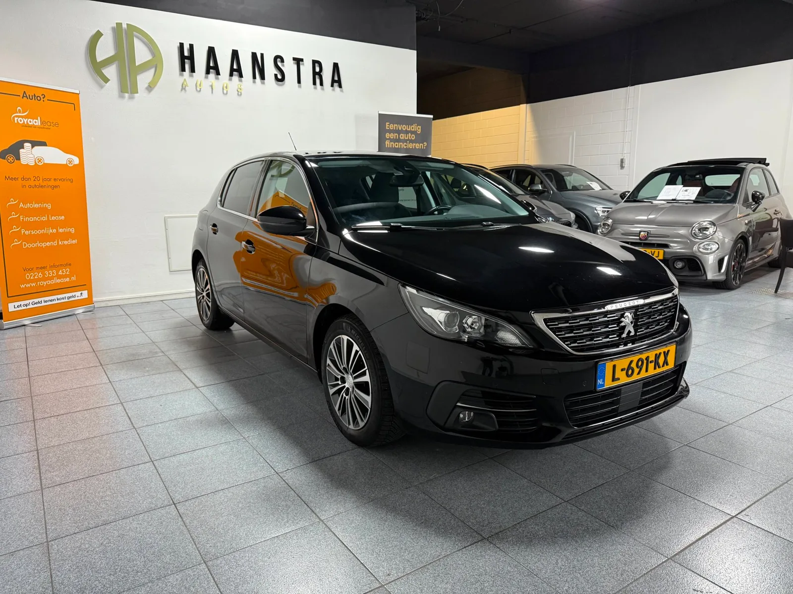 Peugeot 308 (2021) — foto 1