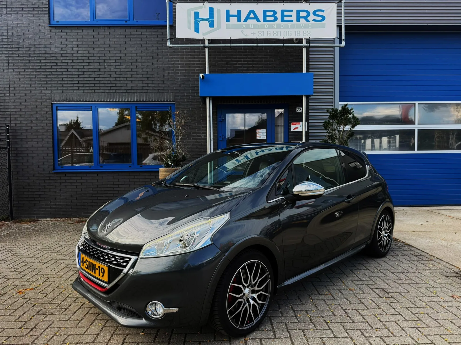 Peugeot 208 (2013) — foto 1