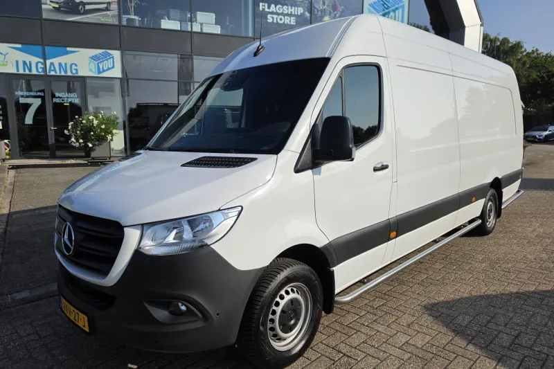 Mercedes-Benz Sprinter (2023)