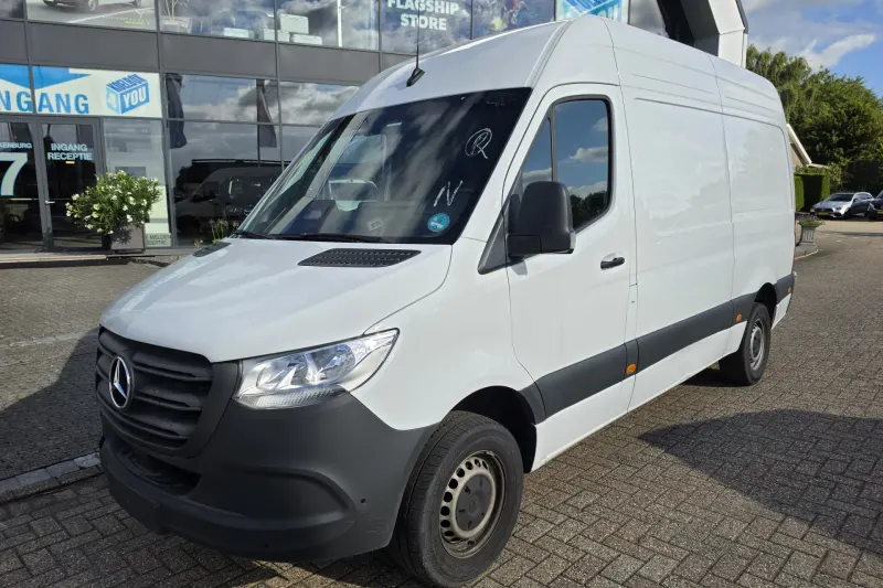 Mercedes-Benz Sprinter (2025)