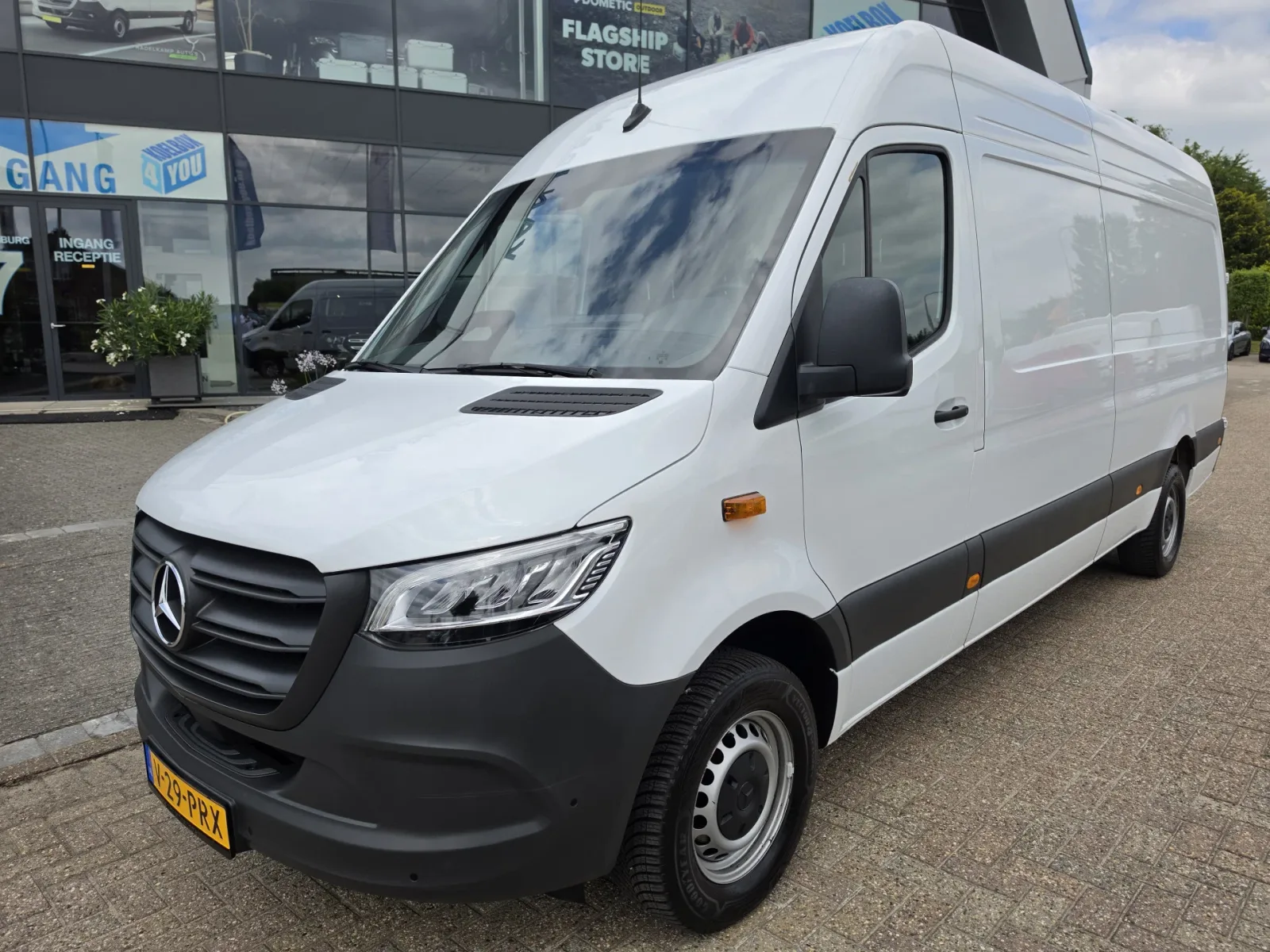 Mercedes-Benz Sprinter (2024) — foto 1