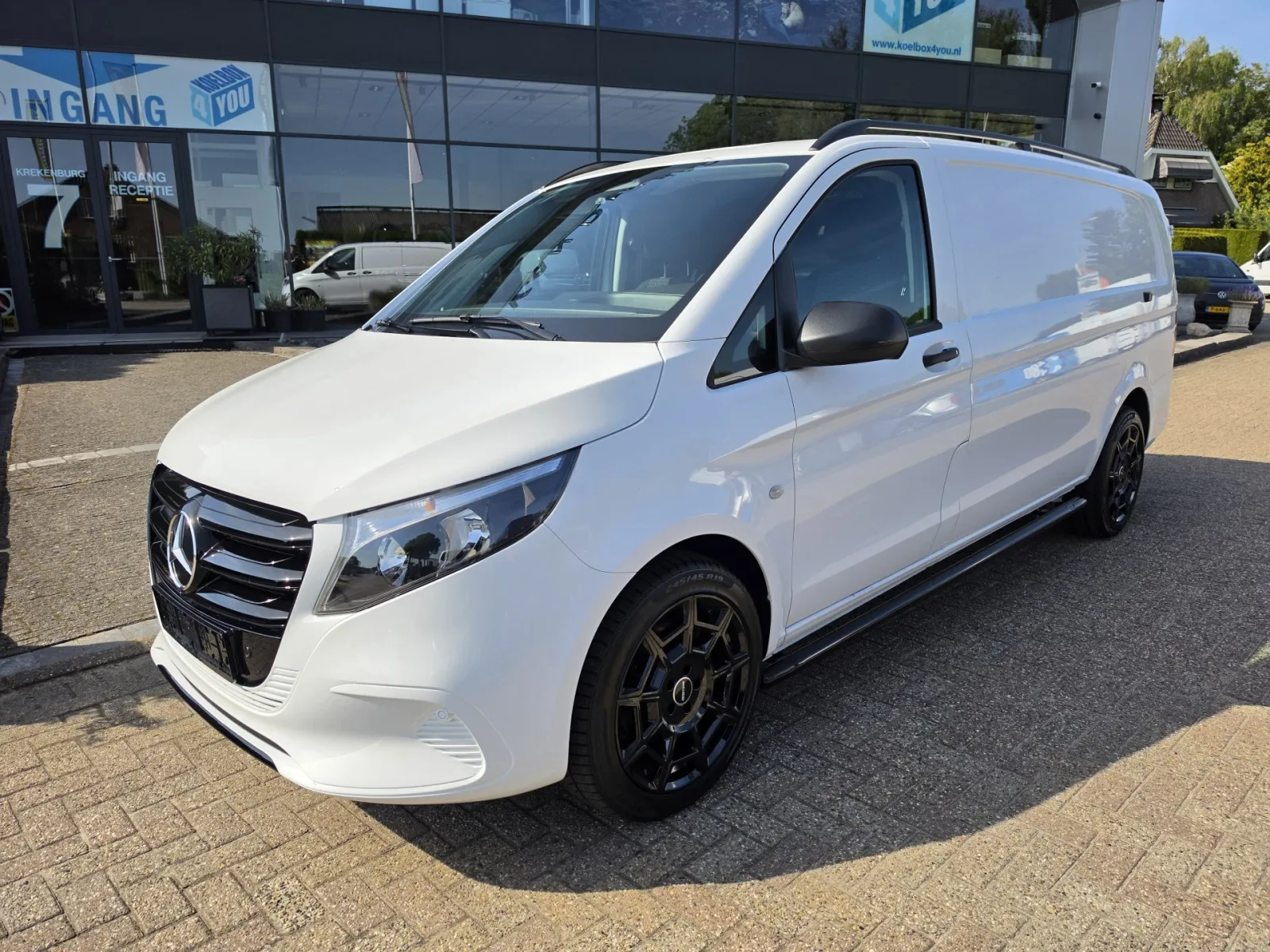 Mercedes-Benz Vito (2024) — foto 1