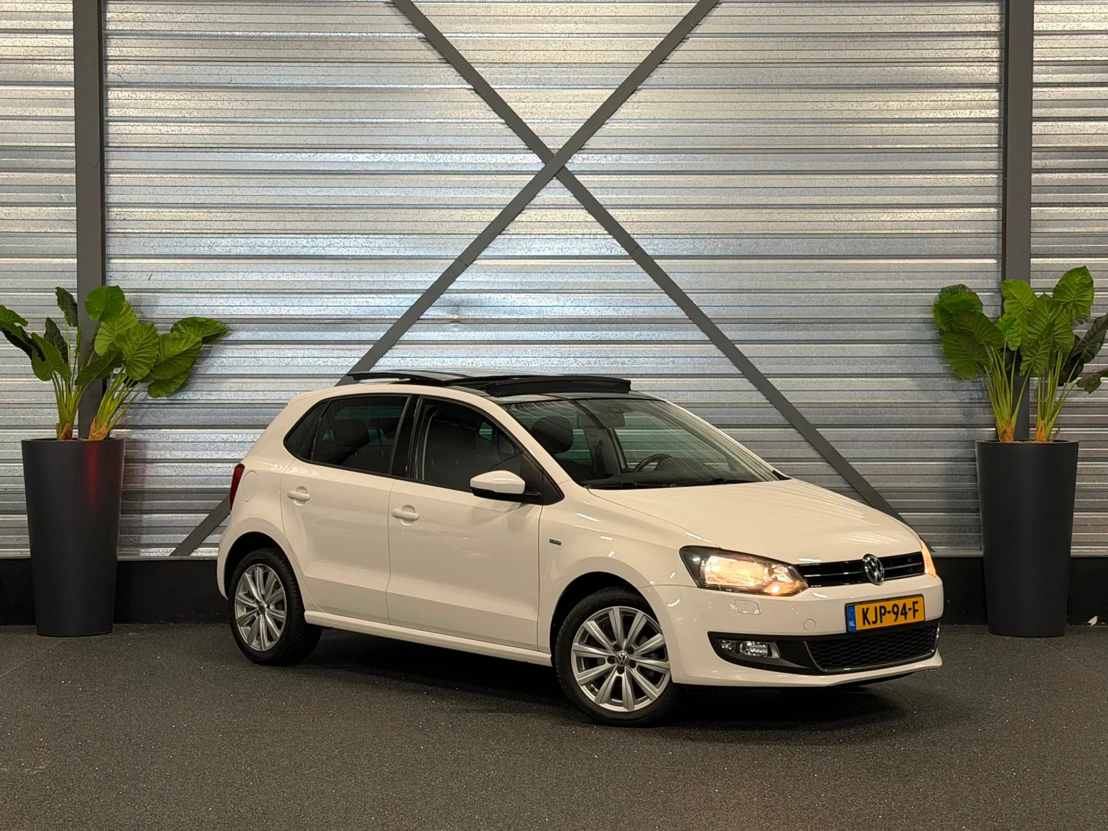 Volkswagen Polo (2014) — foto 1